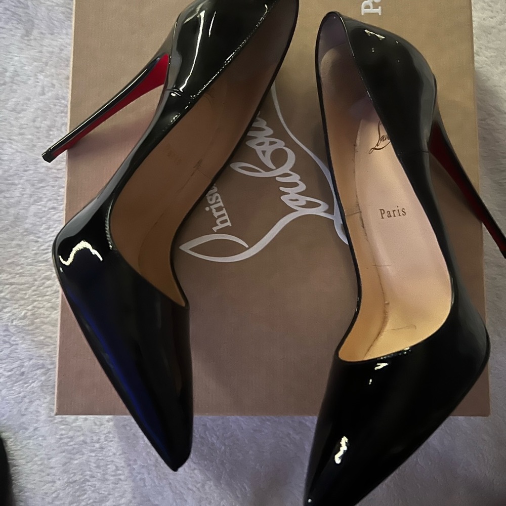 Christian Louboutin
Kate Pointed Toe Patent Leather Pump (Women